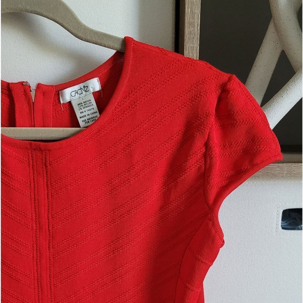 ♥️CACHE Elegant Fire Red Chevron Dress Size L - Picture 9 of 16